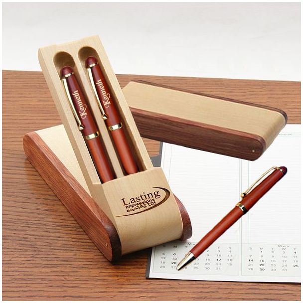 Rosewood Pen Set In Combo Wood Display Case